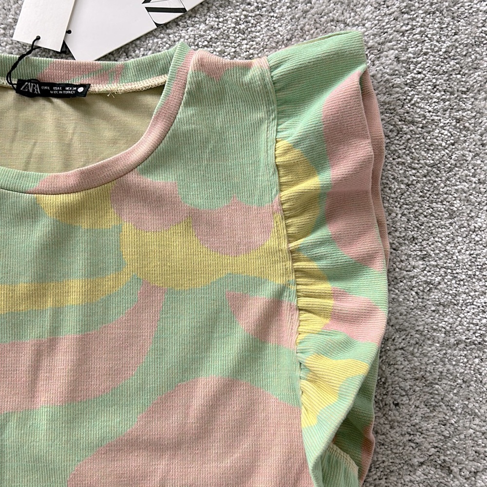 Zara Ribbed Ruffle Sleeve Top - Picture 3 of 4